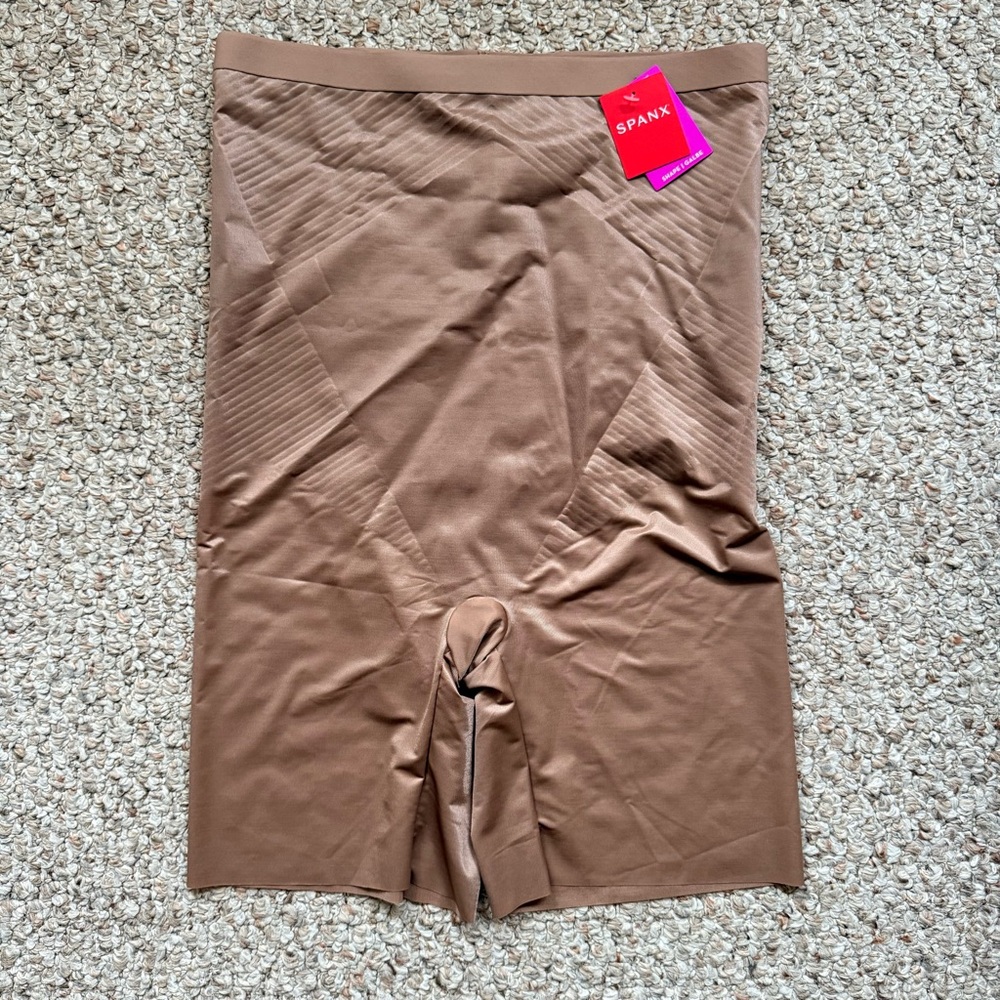 BNWT SPANX Thinstincts 2.0 High-Waist Mid-Thigh Shape Shorts Size 1X